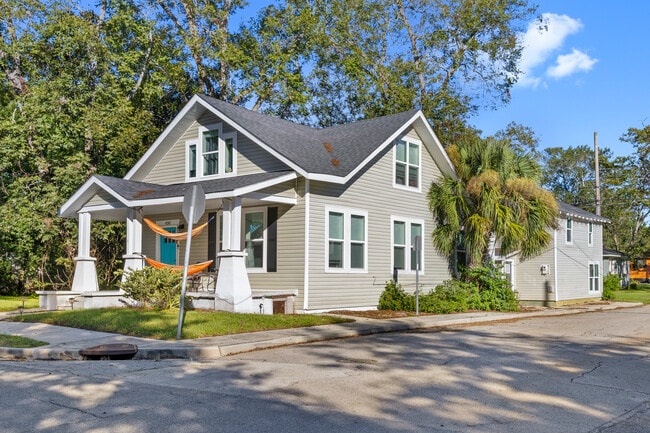 430 Lawton Ave, Unit A in Savannah, GA - Building Photo - Building Photo