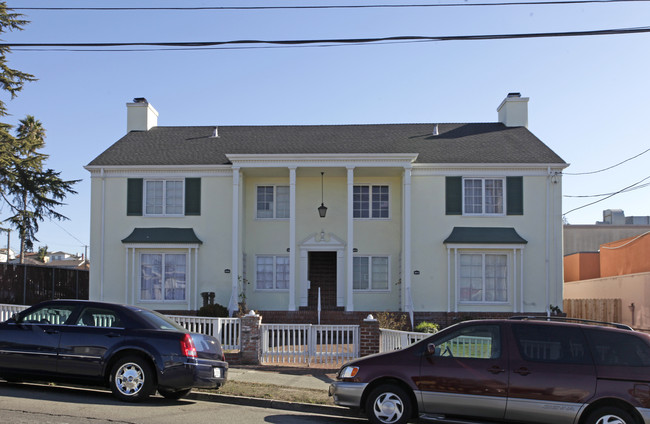 3616-3622 High St in Oakland, CA - Foto de edificio - Building Photo