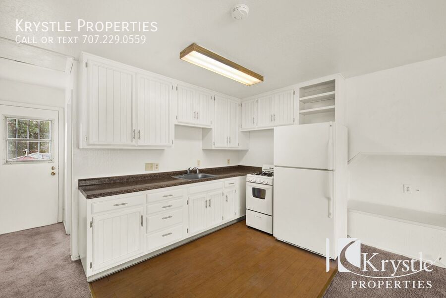 914 E 5th St-Unit -B in Benicia, CA - Building Photo