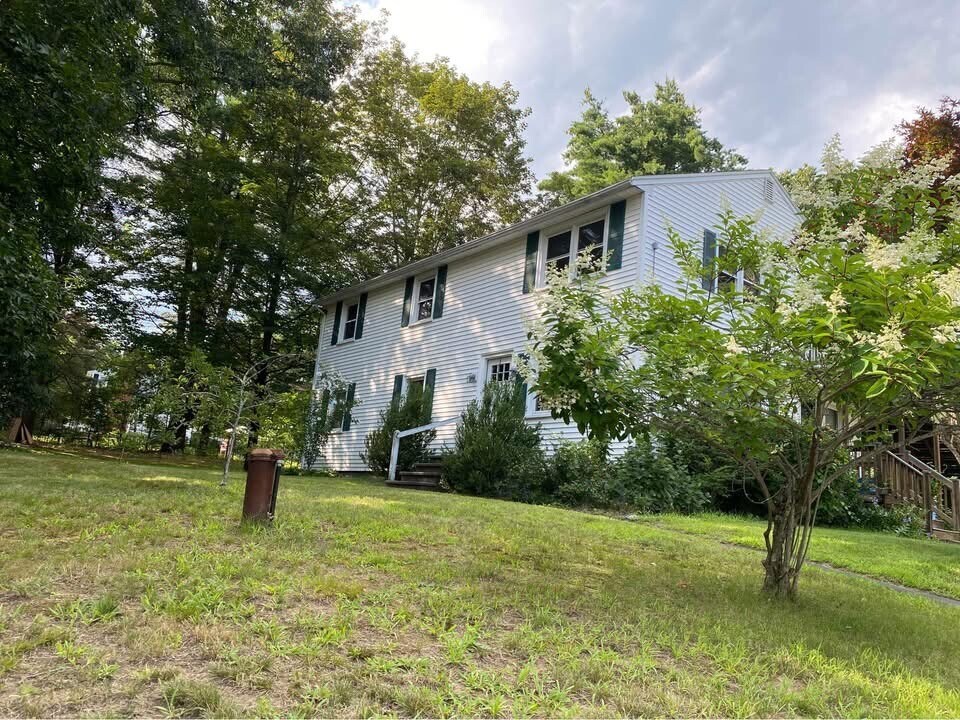67 Old County Rd in Plaistow, NH - Building Photo