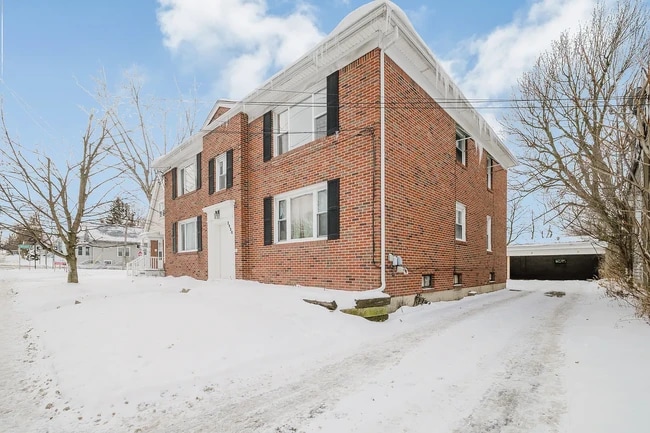 3930 Bailey Ave, Unit #3 in Buffalo, NY - Foto de edificio - Building Photo