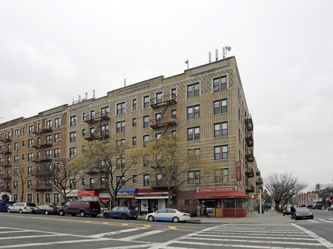 2924 21st Ave in Astoria, NY - Building Photo - Building Photo