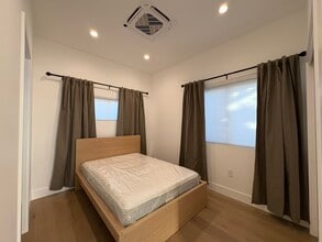 670 Jeffrey Ave in Campbell, CA - Foto de edificio - Building Photo