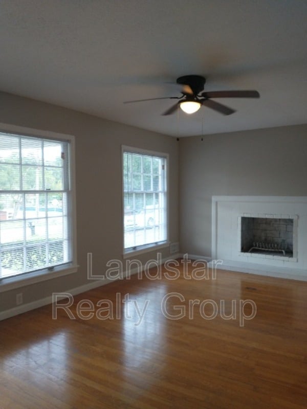 6613 Manslick Rd in Louisville, KY - Building Photo - Building Photo