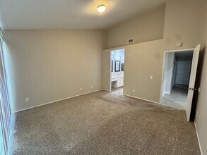 11806 Carlisle Ct in Moreno Valley, CA - Building Photo - Building Photo