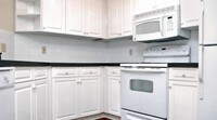 Building Photo - Village At Pointe West Apartamentos in Akron, Ohio