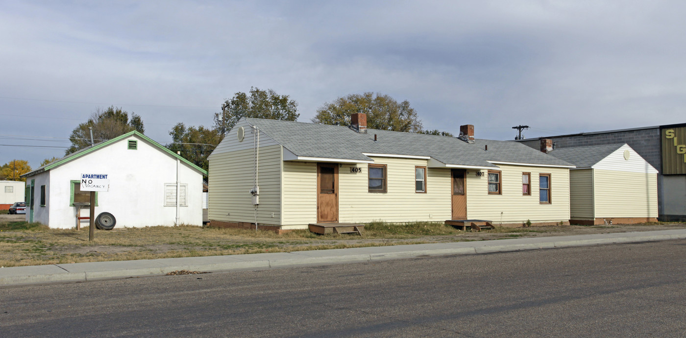 403-413 E Belmont St in Caldwell, ID - Building Photo