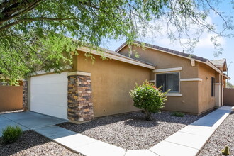 1713 W Owens Way in New River, AZ - Building Photo - Building Photo