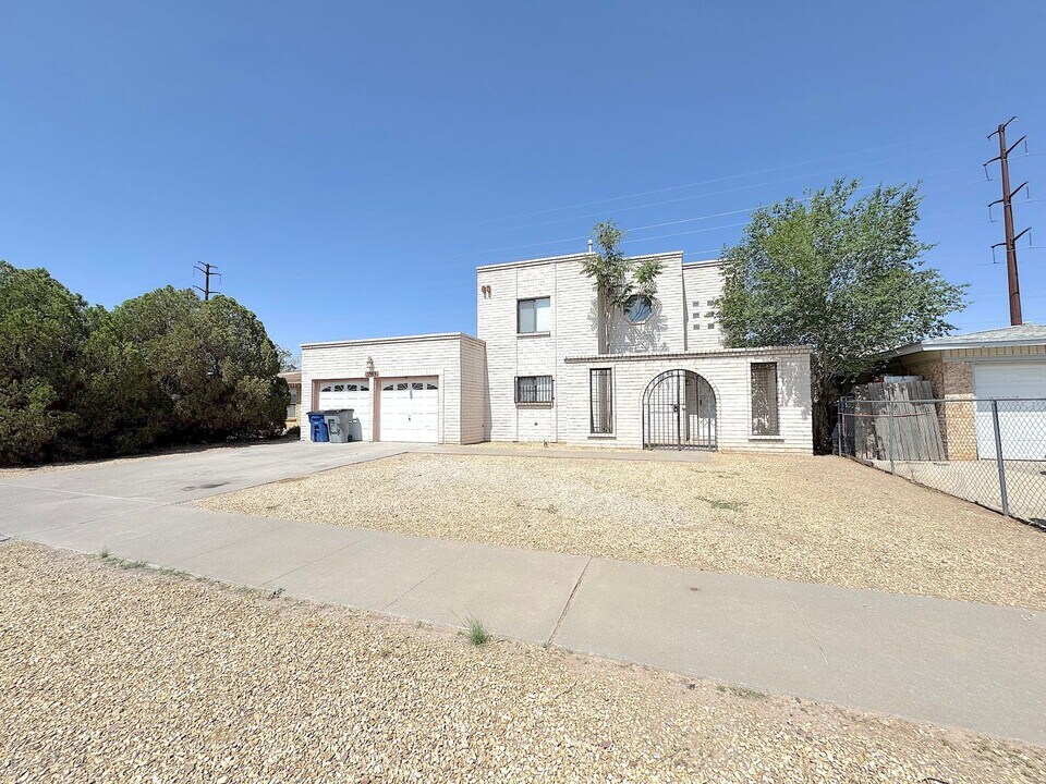 3589 Red Sails Dr in El Paso, TX - Building Photo