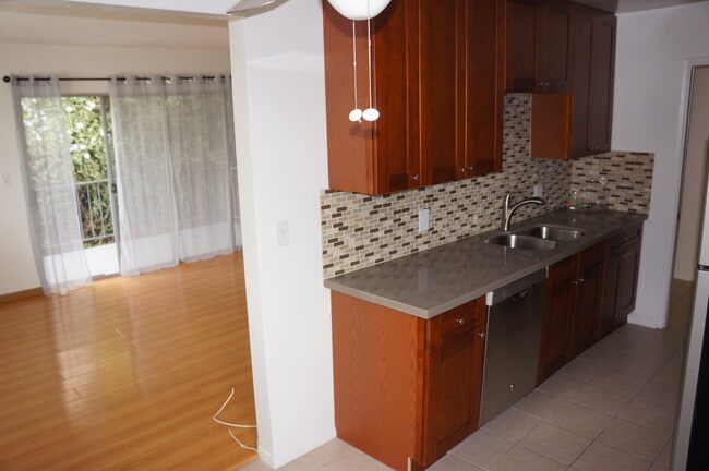 4207 Franklin Ave, Unit 6 in Los Angeles, CA - Foto de edificio - Building Photo
