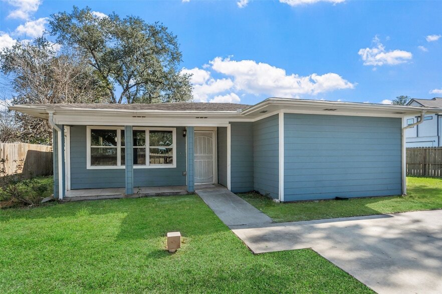 7019 Sur Ct in Houston, TX - Building Photo