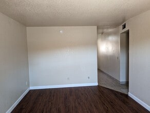 4831 E University Ave in Fresno, CA - Building Photo - Building Photo