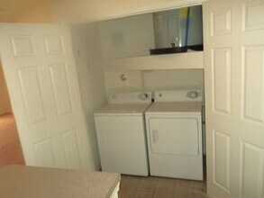 232 Eucalyptus Ln in Wilmington, NC - Building Photo - Building Photo