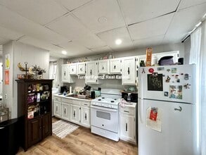 31 Falcon St, Unit 1 in Boston, MA - Building Photo - Building Photo