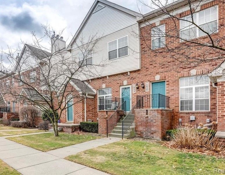 1747 Campau Farms Cir in Detroit, MI - Building Photo