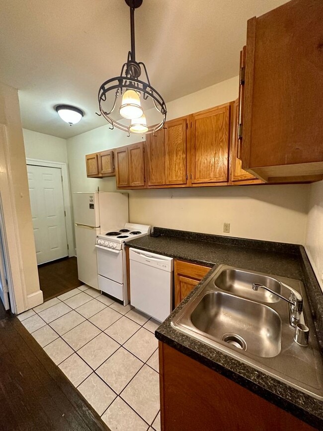 property at 858 S Broadway