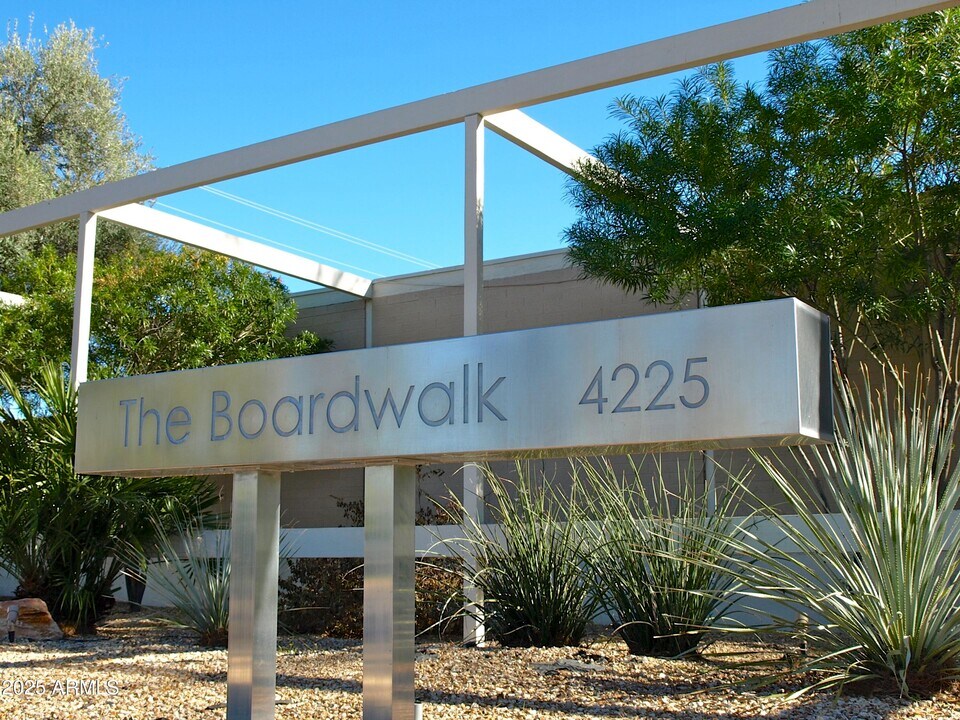 4225 N 36th St in Phoenix, AZ - Building Photo