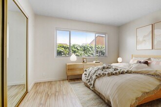 Casa De Ventura in Ventura, CA - Foto de edificio - Building Photo