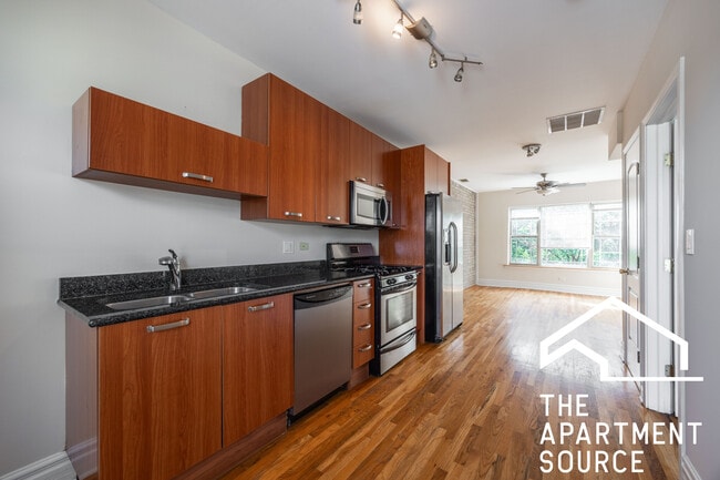 3650 W Berteau Ave, Unit 3