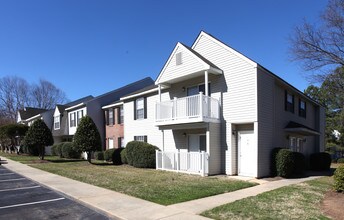 Terrace at Olde Battleground in Greensboro, NC - Building Photo - Building Photo