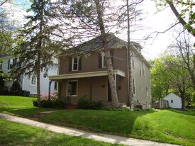 225 7th Ave SW in Rochester, MN - Building Photo