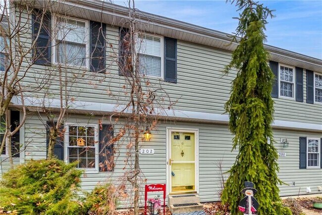 202 Parkwood Dr in Cranberry Township, PA - Building Photo - Building Photo