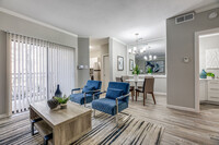 The Azul Apartments in Dallas, TX - Building Photo - Building Photo