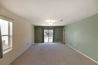 2637 Las Alturas Ct in Alamogordo, NM - Building Photo - Building Photo