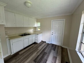 37645 Hendley Ave in Dade City, FL - Building Photo - Building Photo