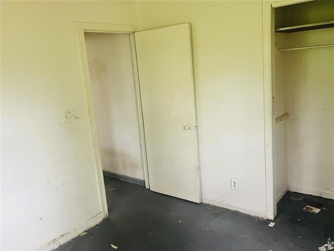 2120 Pullman Ave in Jacksonville, FL - Foto de edificio - Building Photo