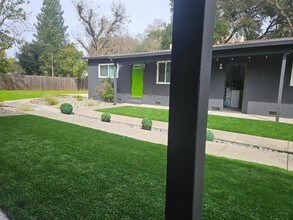 421 Walnut Ave, Unit 421 in Sonoma, CA - Foto de edificio - Building Photo