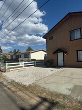 2160 5th Ln in Big Bear, CA - Foto de edificio - Building Photo