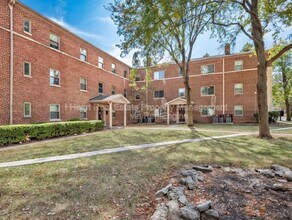 1963 W Broad St in Columbus, OH - Building Photo - Building Photo