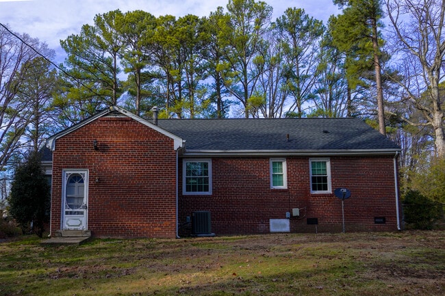 8803 Turnbull Ave in Richmond, VA - Building Photo - Building Photo