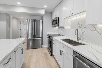 935 W Winona St, Unit GDNN in Chicago, IL - Foto de edificio - Building Photo