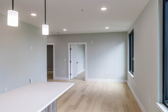 Olea by Gomes in Newark, NJ - Foto de edificio - Interior Photo