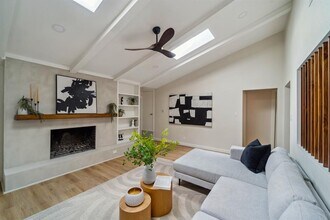 2103 Monarch Dr in Austin, TX - Building Photo - Building Photo