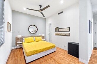732 Euclid Ave in Miami Beach, FL - Foto de edificio - Building Photo