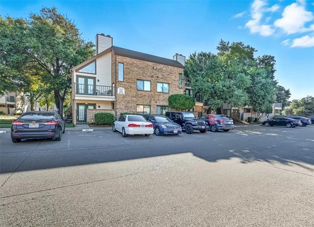 2311 Basil Dr in Arlington, TX - Foto de edificio