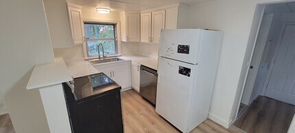 11346 Sunnyside Ave N in Seattle, WA - Foto de edificio - Building Photo