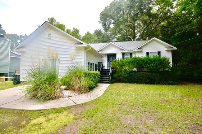 property at 1522 Theresa Dr