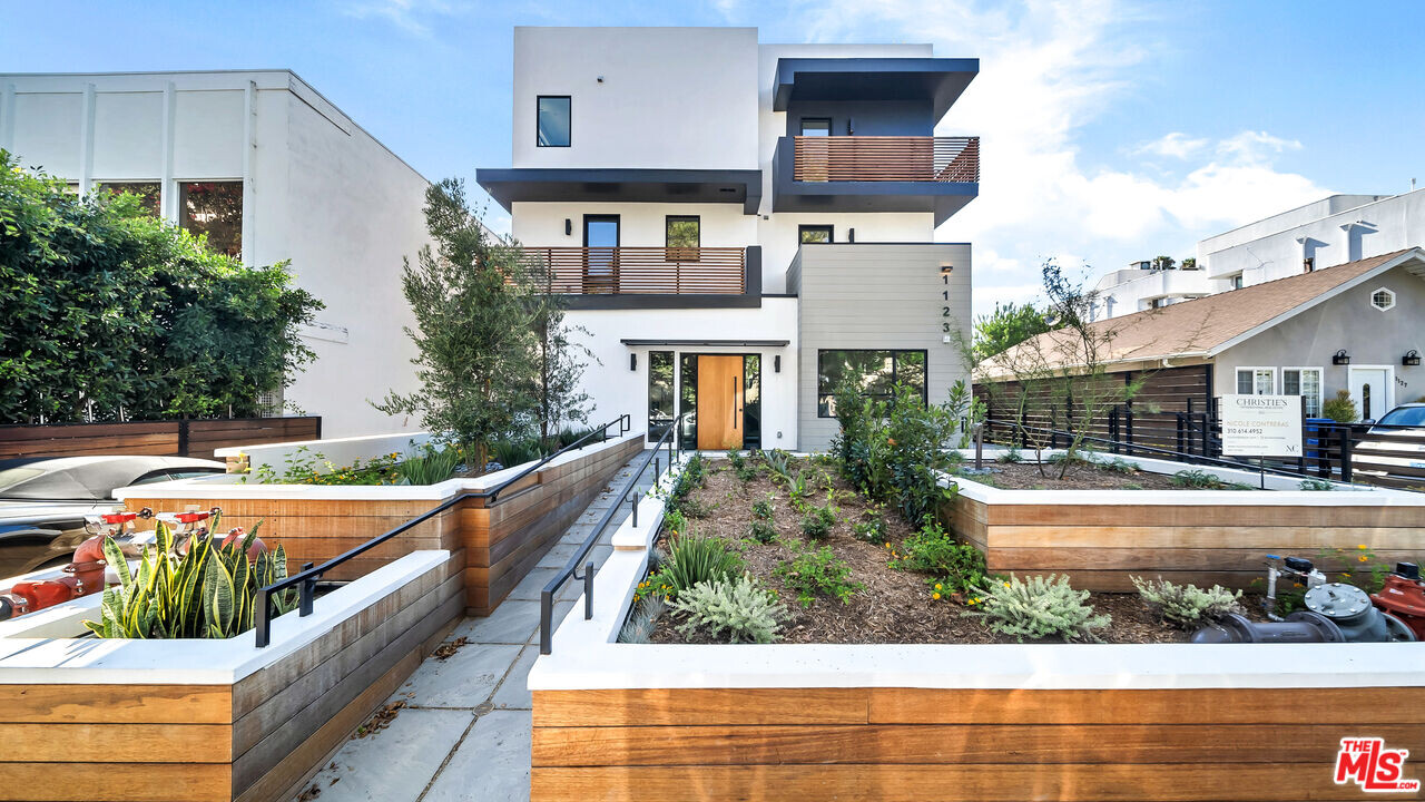 1123 Formosa Ave in West Hollywood, CA - Building Photo