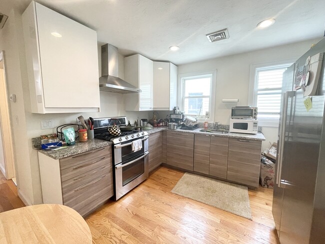 property at 7 Sudan St