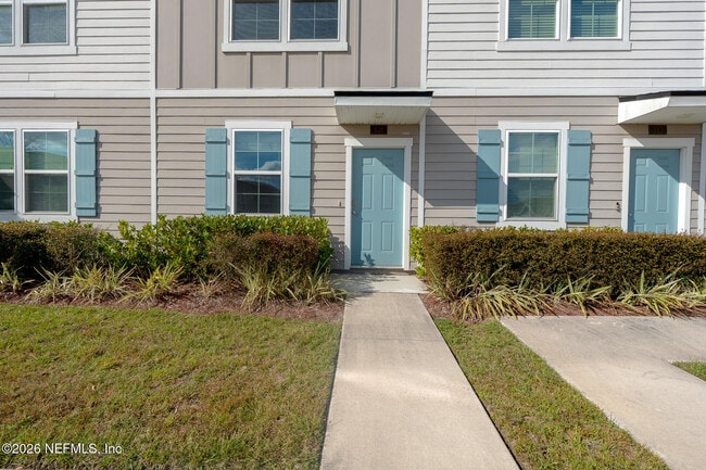 513 Spanish Oaks Way in Orange Park, FL - Building Photo - Building Photo