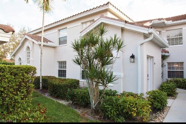 6910 Satinleaf Rd N, Unit 6910 Satinleaf Rd. N 202 in Naples, FL - Building Photo - Building Photo