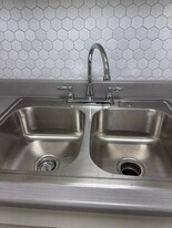 18935 Sherman Way in Los Angeles, CA - Building Photo