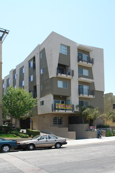 Residential Condominium in Los Angeles, CA - Building Photo