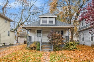 809 Westmoreland Ave in Lansing, MI - Building Photo - Building Photo