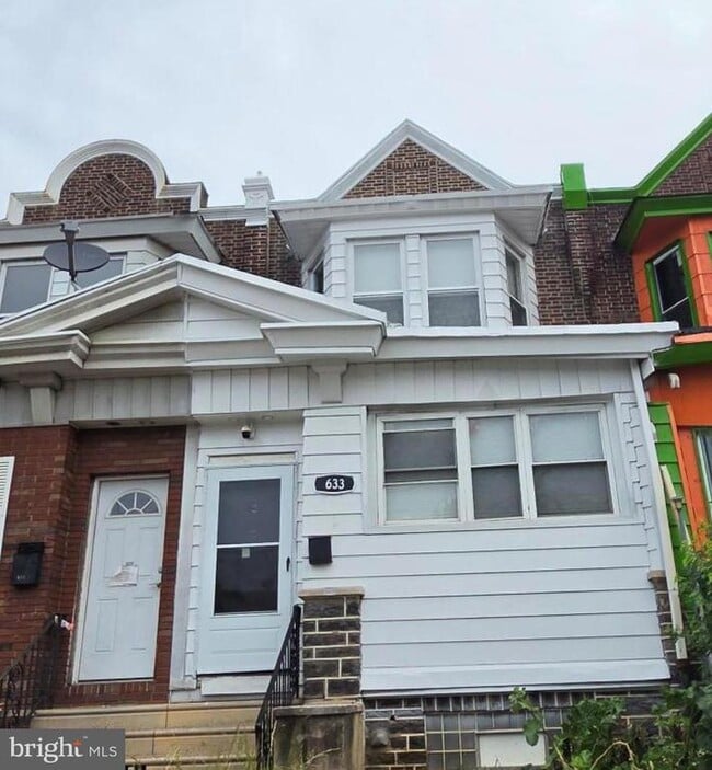 property at 633 E Allegheny Ave