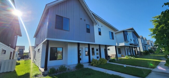 property at 1002 Rosa Way